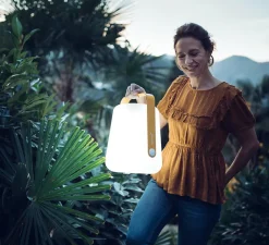 Lampe*Fermob Lampe, Baladeuse, d'extérieur, BALAD, , LED, H38cm, Ø28cm, IP44 - miel
