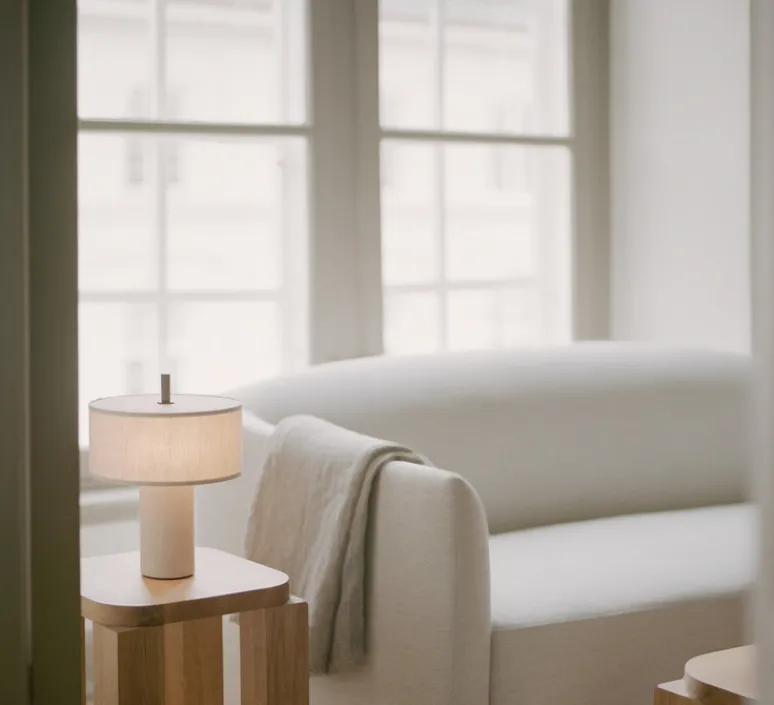 Lampe*New Works Lampe, Baladeuse, Margin, , LED, dim, 2500-2700-3000K, 220 lm, Ø23cm, H31cm - beige