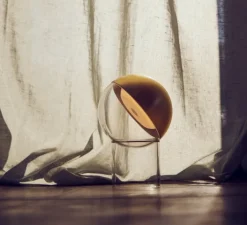 Lampe*Frandsen Lampe, Baladeuse, Pila, , LED, dim, 2700K, 30-75-150 lm, Ø13cm, H19,6cm - laiton