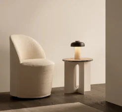 Lampe*Audo Copenhagen Lampe, Baladeuse, Reverse, , IP44, LED, dim, 2700K, 125 lm, Ø19,6cm, H24,5cm - bronze, travertin