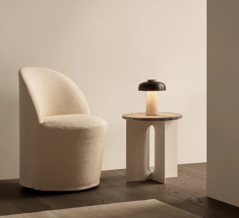 Lampe*Audo Copenhagen Lampe, Baladeuse, Reverse, , IP44, LED, dim, 2700K, 125 lm, Ø19,6cm, H24,5cm - bronze, travertin