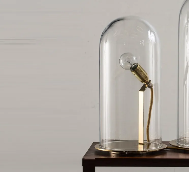 Lampe cloche, Speak up!, transparent, base laiton, H33cm - Ebb and Flow