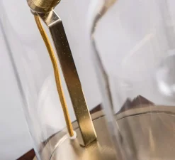 Lampe cloche, Speak up!, transparent, base laiton, H33cm - Ebb and Flow