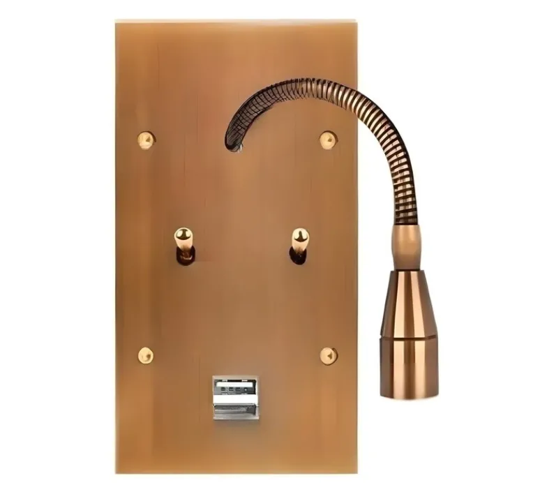 Prise|Interrupteur*Modelec Liseuse et Interrupteur et Prise, Confidence, Double vertical, Vieux bronze, Liseuse x1, Va-et-vient x2, Côte à côte, Prise USB A/C x1, Laiton, L8cm, H12,5cm -