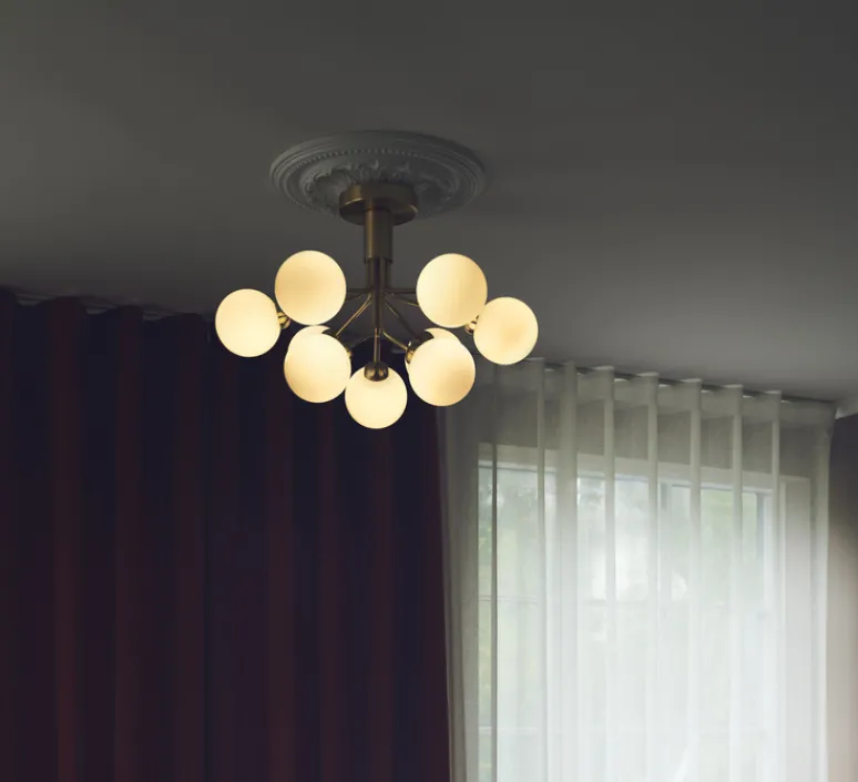 Plafonnier & Spot*Nuura Plafonnier, Apiales 9, , Ø59,5cm, H39,9cm - laiton brossé, verre opalin