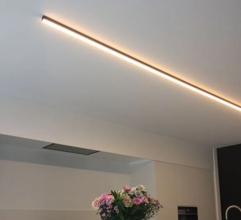 Plafonnier & Spot*DARK Plafonnier, Ninza C, , LED, 2700K,660 lm , L120cm, H3,5cm - noir