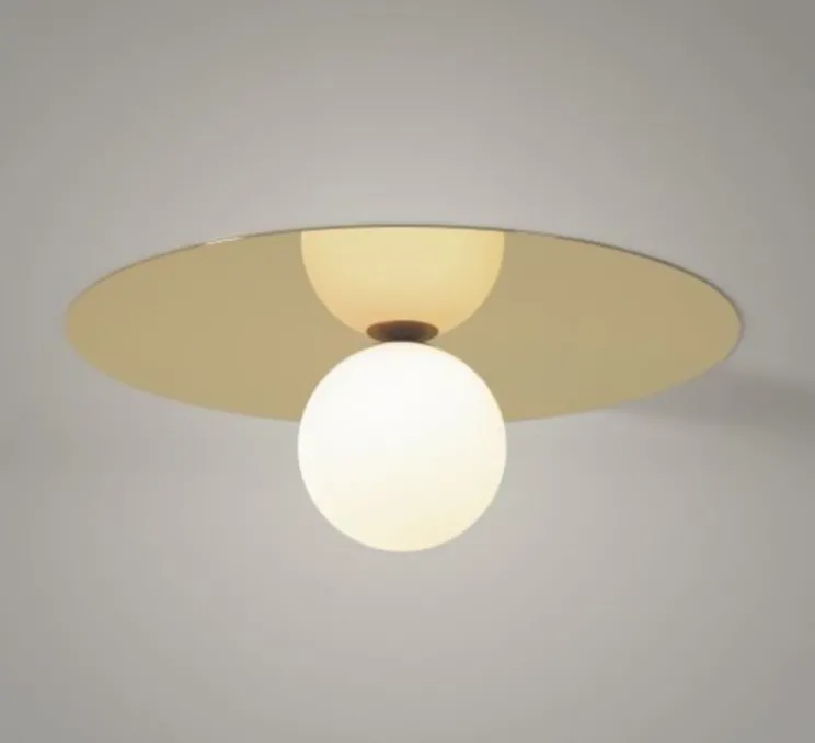 Plafonnier, Plate and Sphere, laiton poli, Ø65cm, H3cm - Atelier Areti
