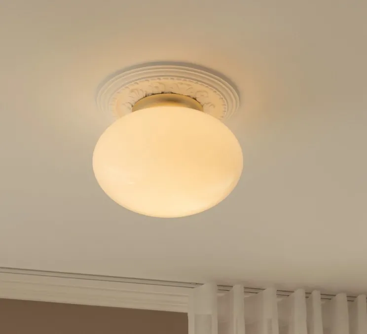 Plafonnier, Rizzatto 301, laiton satiné, opal, IP44, Ø30cm, H22cm - Nuura