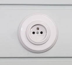 Prise, Garby Colonial, Simple, Porcelaine blanc, Prise-PC x1, L6,45cm, H6,45cm - Fontini