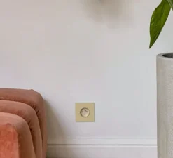 Prise*Niko Prise, Rocker et Toggle, Simple, Alu gold brushed, Prise-2P+T x1, L9,5cm, H9,5cm -