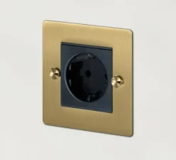 Prise Schuko, Buster, Simple, Laiton, Prise-PC x1, L9cm, H9cm - Buster & Punch