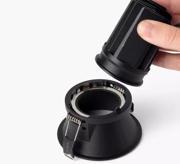 Spot encastrable, Tulipa, 55°, noir, IP44, LED, dim, DALI, 2700K, 313 lm, Ø8,2cm, H10,6cm - Faro