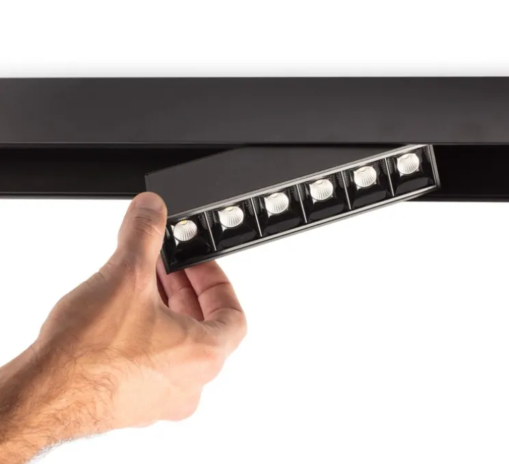 Spot pour rail, Neso Point 6, noir, LED, 2700K, 490 lm, L16,6cm, H5,6cm - Faro Architectural