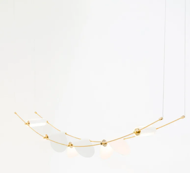 Suspension*OliveLab Suspension, Ali di Luce, 5, , LED, 2700K, 400 lm, L94cm, H160cm - blanc et laiton