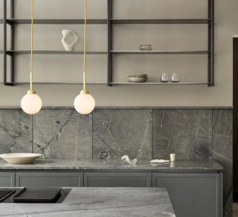 Suspension*Nuura Suspension, Apiales 1, , Ø12cm, H23cm - laiton, verre opalin