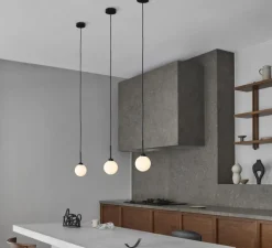 Suspension*Nuura Suspension, Apiales 1, , Ø12cm, H23,7cm - laiton, verre opalin