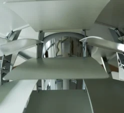 Suspension*Louis Poulsen Suspension, Artichoke S, vert poudré, chrome, Ø48cm, H46,5cm - vert poudré, acier chromé