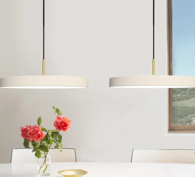 Suspension*Umage Suspension, Asteria Medium, blanc , LED, 3000k, 1300lm, Ø43cm, H14,3cm - perle