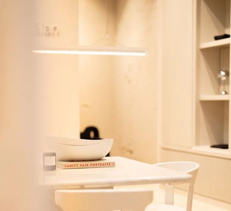 Suspension*Tonone Suspension, Bridge 150, , LED, dim, 2700K, 2058 lm, L149,5cm, H5,1cm - Blanc brouillard