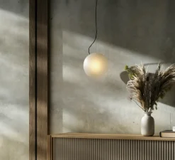 Suspension*Nordic Tales Suspension, Bright Ripple, , câble noir Ø20cm, H20cm - blanc