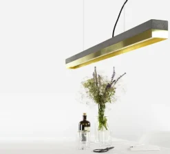 Suspension*GANTLights Suspension, [C1], , L122cm, H8cm, 2700K, dimmable - béton gris foncé, laiton