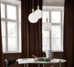 Suspension, Collect Lighting, low, laiton, abat-jour sphère opal, Ø25cm, H33,6cm - Ferm Living