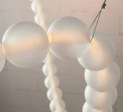 Suspension*Loftlight Suspension, Daisy 950, 75 boules, , IP67, LED, dim, 3000K, 1109 lm, Ø9cm, H500cm - blanc