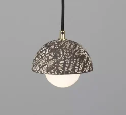 Suspension, Ferox, argile noire, laiton poli, Ø14cm, H15cm - Mullan Lighting