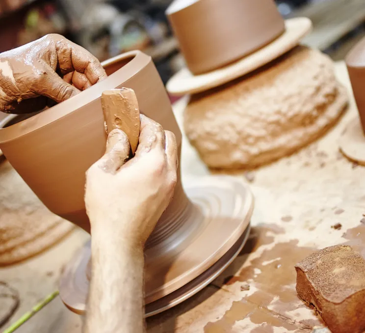 Suspension, Flame Bold, rouge mat, câble blanc, IP44, LED, dim, 2700K, 800 lm, Ø21cm, H17.6cm - Pott