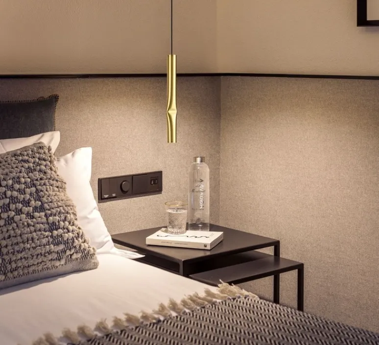 Suspension*Estiluz Suspension, Flow, A-3734, , rosace noire, LED, 2700k, 565 lm, Ø3,5cm, H32cm - or satiné