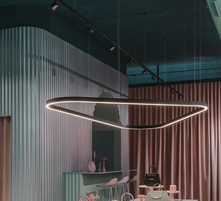 Suspension*LEDS C4 Suspension, Geometric Triangular Mini, , LED, dim, 2700K, 6250 lm, Ø160cm, H6cm - noir