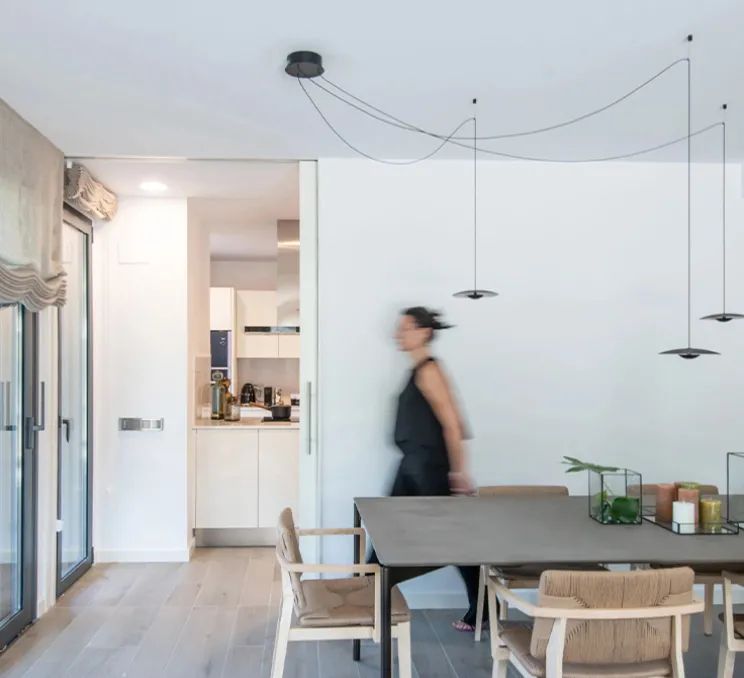 Suspension, Ginger 20x3, intérieur blanc, extérieur noir, LED, 2700K, 3x139lm, Ø20cm, H3,9cm - Marset