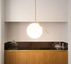 Suspension, IC Lights S2, opalin et laiton brossé, Ø30cm, H70,2cm - Flos