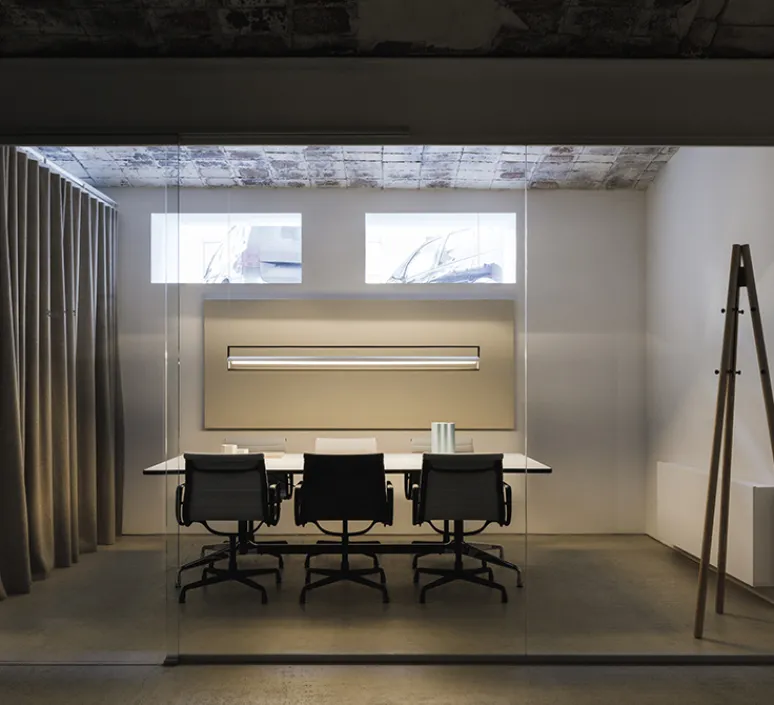 Suspension*Vibia Suspension, Kontur 6438, , LED, 2700K, 3876lm, Ø16cm, H162cm - blanc et noir