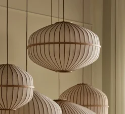 Suspension, Lucén Ellipse, abat-jour tissu sable, chêne huilé, Ø60cm, H39cm - Bolia