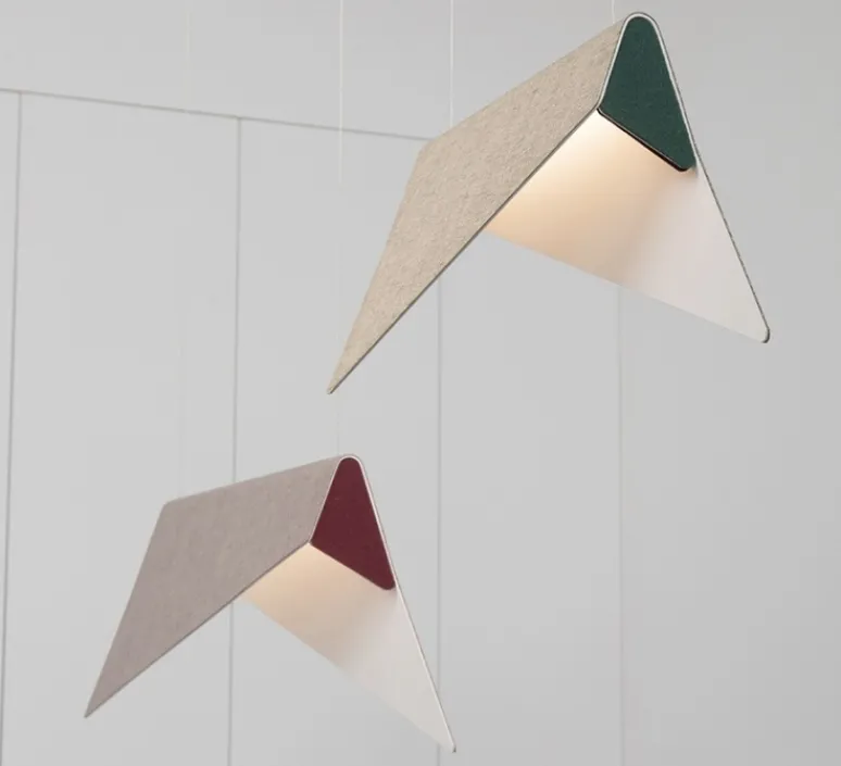 Suspension*DesignHeure Suspension, Mobula Petite, , LED, 3000K, lm, L17cm, H22cm - blanc, tissus doré, feutrine vert sapin/aubergine