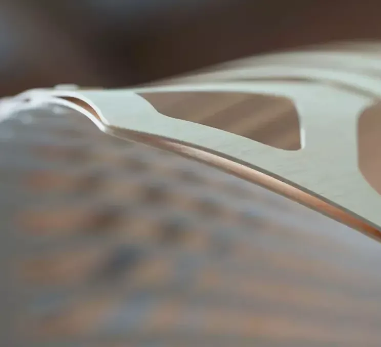 Suspension, Navicula Medium, naturel, LED, dim, 2700K, L195cm, H38cm - David Trubridge