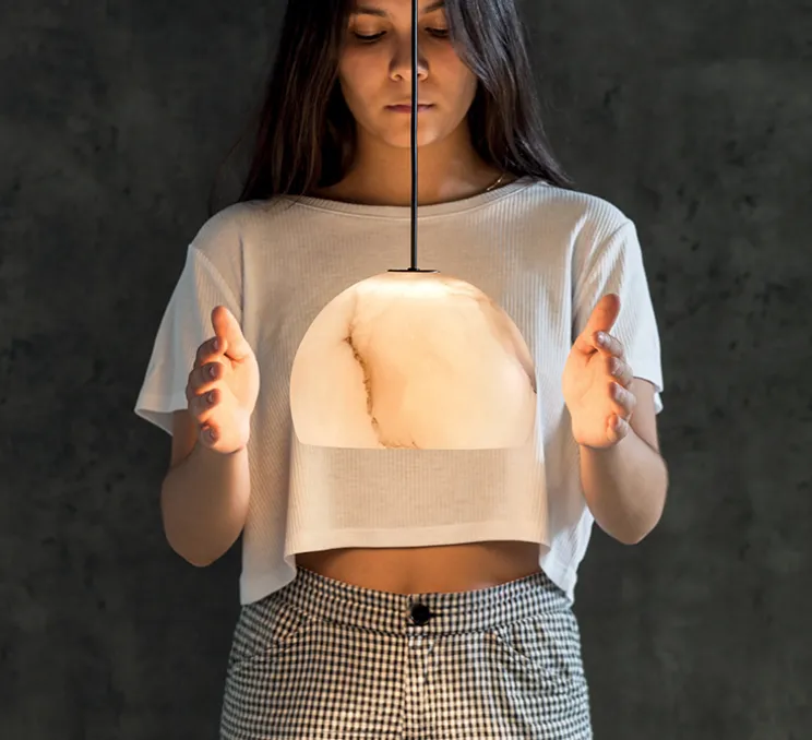 Suspension, Neil 21, albâtre, câble noir et rosace nickel mat, LED, 2700K, 654lm, Ø21cm, H14cm - Carpyen