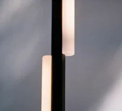 Lampe|Suspension*Anastassiades Studio Suspension, One Well Known Sequence -0101, , Ø6cm, H199,7cm - aluminium anodisé noir