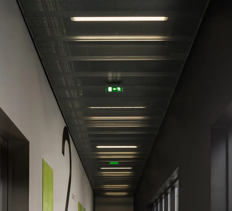 Suspension*O/M Light Suspension ou plafonnier, Tubo 70, , IP67, LED, 2700K, 990 lm, Ø7cm, L63cm - transparent