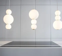 Suspension*Formagenda Suspension, Pearls , D , LED, 1180 lm, 2700 K, Ø18cm, H36cm - blanc, or