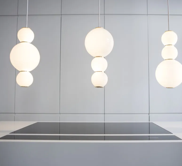 Suspension*Formagenda Suspension, Pearls , D , LED, 1180 lm, 2700 K, Ø18cm, H36cm - blanc, or