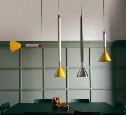 Suspension, Pyl, petite, blanc, jaune, rouge, LED, dim, 2700K, 970 lm, Ø21,6cm, H54cm - Petite Friture