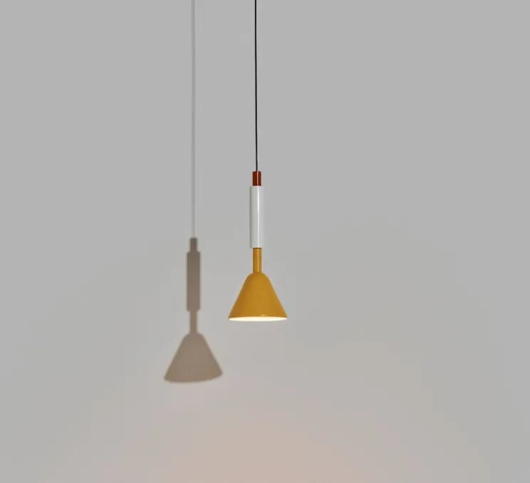 Suspension, Pyl, petite, blanc, jaune, rouge, LED, dim, 2700K, 970 lm, Ø21,6cm, H54cm - Petite Friture
