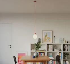 Suspension|Enfants*Creative Cables Suspension, série porcelaine, , Ø4,5cm, H6cm - rouge, câble textile rouge feu brillant