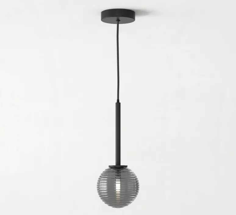Suspension*Astro Suspension, Tacoma, , IP44, Ø13,5cm, H185cm - noir mat, abat-jour Tacoma Ribbed Glass fumé