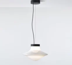 Suspension*Brokis Suspension, Trottola L, , LED, dim, 2700K, 1260 lm, Ø47,5cm, H31cm - verre blanc, structure noire