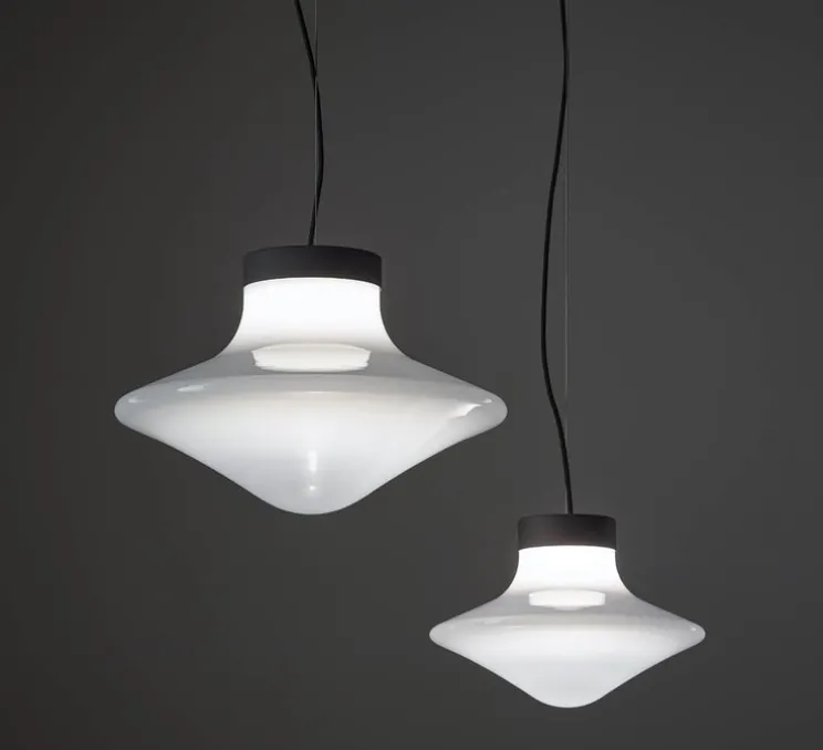 Suspension, Trottola S, verre blanc, structure noire, LED, dim, 2700K, 1260 lm, Ø34,6cm, H23,5cm - Brokis