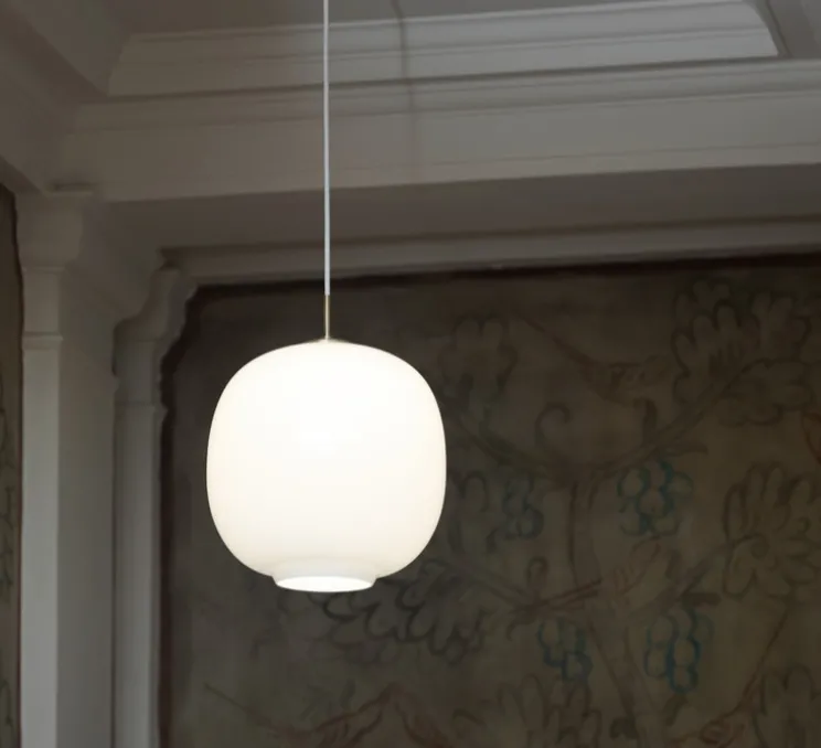 Suspension, VL 45 Radiohus, blanc, verre opal brillant, Ø37cm, H44,8cm-Louis Poulsen