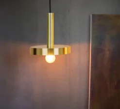 Suspension, Whizz, extérieur or satiné, intérieur noir, Ø25cm, H26cm - Faro